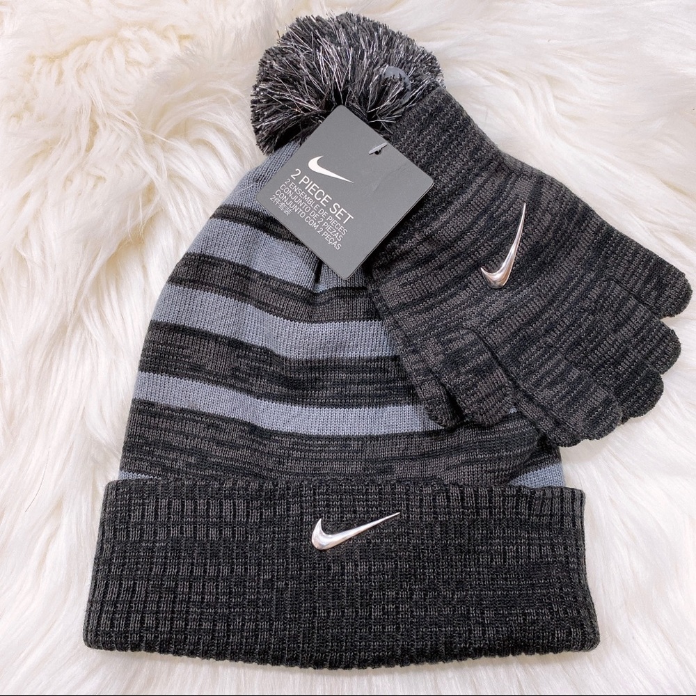 Kids' Nike Swoosh Pom Beanie Hat and Gloves Set